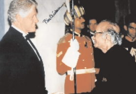 Mr Bill Clinton and Dr KK Birla at President House in 2000